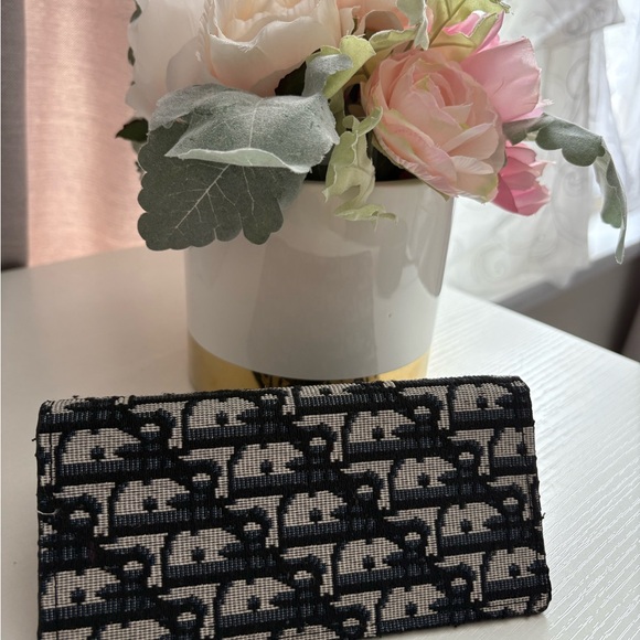 Checkbook Wallet - Picture 1 of 3